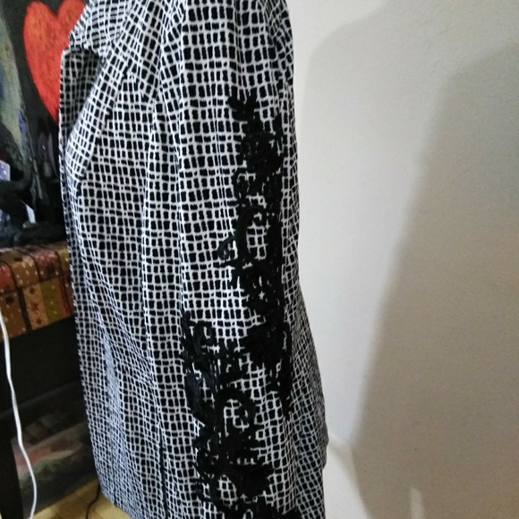 Chicos Jacket,‎ W/ embellished sleeves Sz 16 HOST PICK - Picture 1 of 5